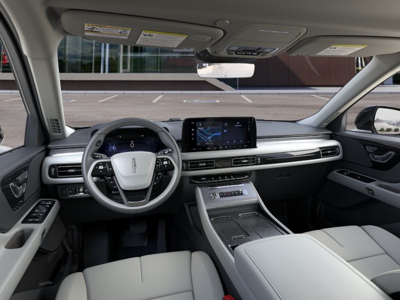 Lincoln Aviator Vehicle Full-screen Gallery Image 09