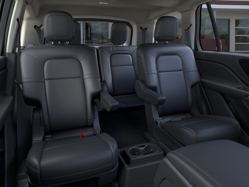 Lincoln Aviator Vehicle Full-screen Gallery Image 11