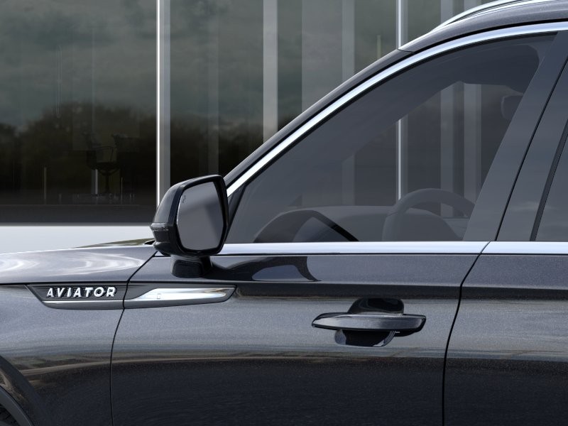 Lincoln Aviator Vehicle Full-screen Gallery Image 20