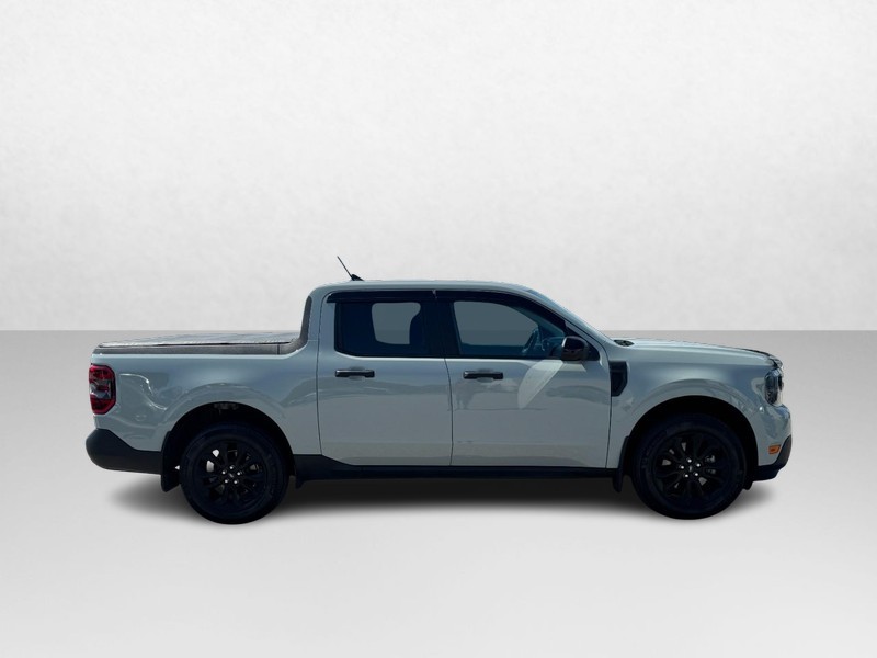 Ford Maverick Vehicle Full-screen Gallery Image 04