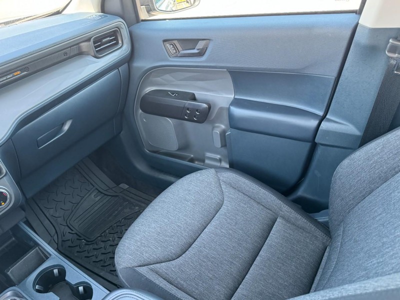 Ford Maverick Vehicle Full-screen Gallery Image 11