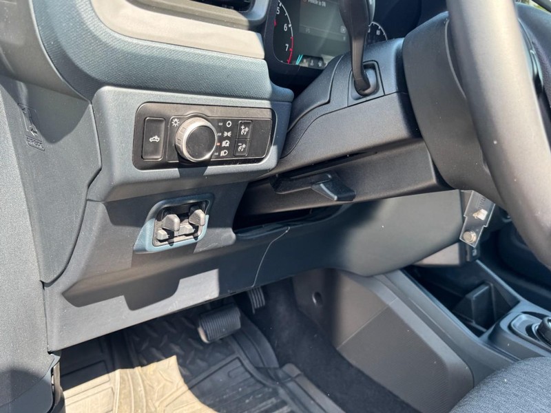Ford Maverick Vehicle Full-screen Gallery Image 14