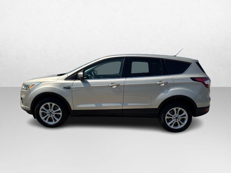 Ford Escape Vehicle Full-screen Gallery Image 08