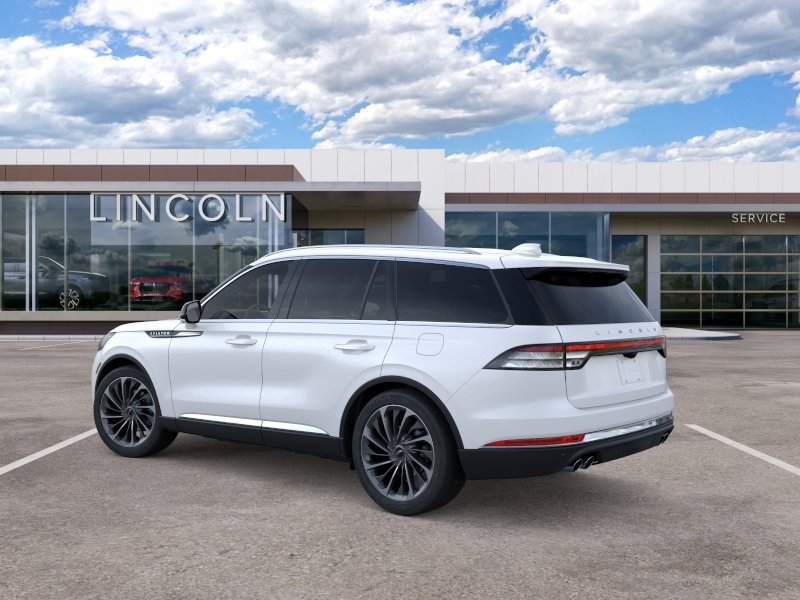 Lincoln Aviator Vehicle Full-screen Gallery Image 04