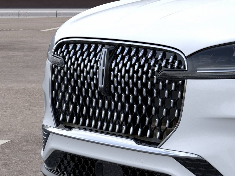 Lincoln Aviator Vehicle Full-screen Gallery Image 17
