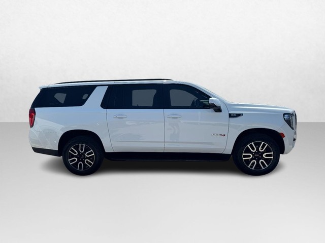 2023 GMC Yukon XL AT4 thumbnail image 04