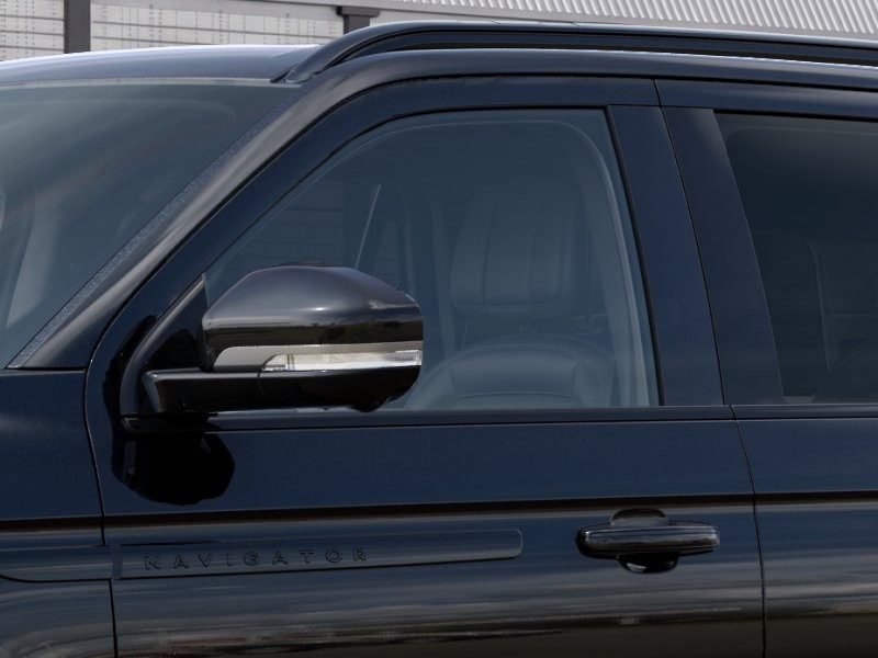 Lincoln Navigator Vehicle Full-screen Gallery Image 20