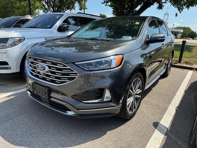 Ford Edge Vehicle Full-screen Gallery Image 03