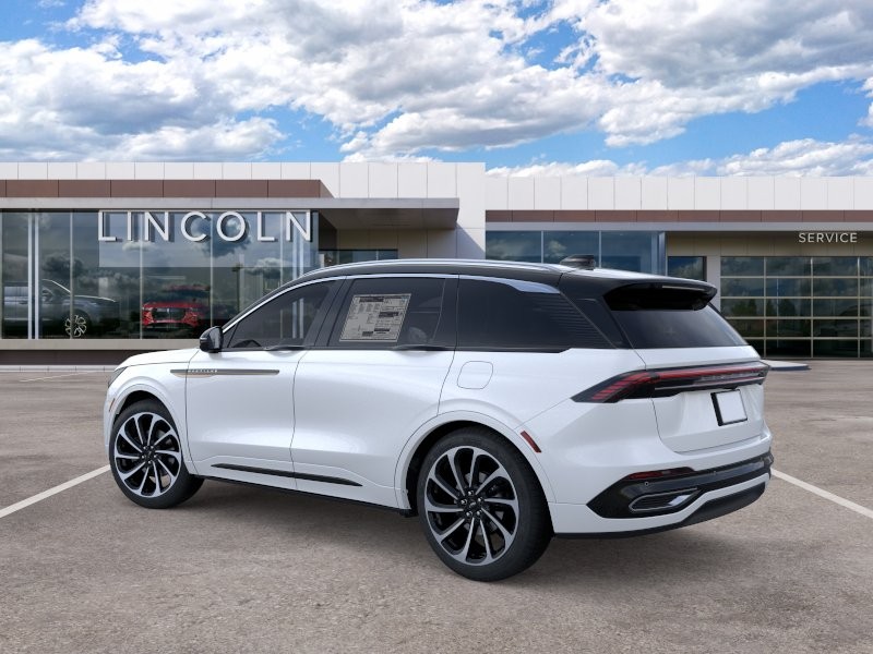 Lincoln Nautilus Vehicle Full-screen Gallery Image 04