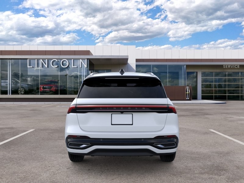 Lincoln Nautilus Vehicle Full-screen Gallery Image 05