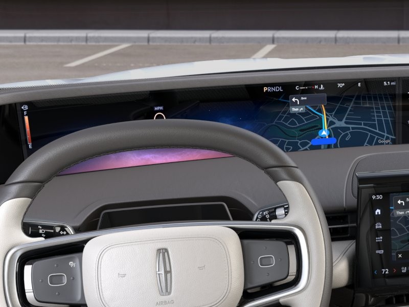 Lincoln Nautilus Vehicle Full-screen Gallery Image 13