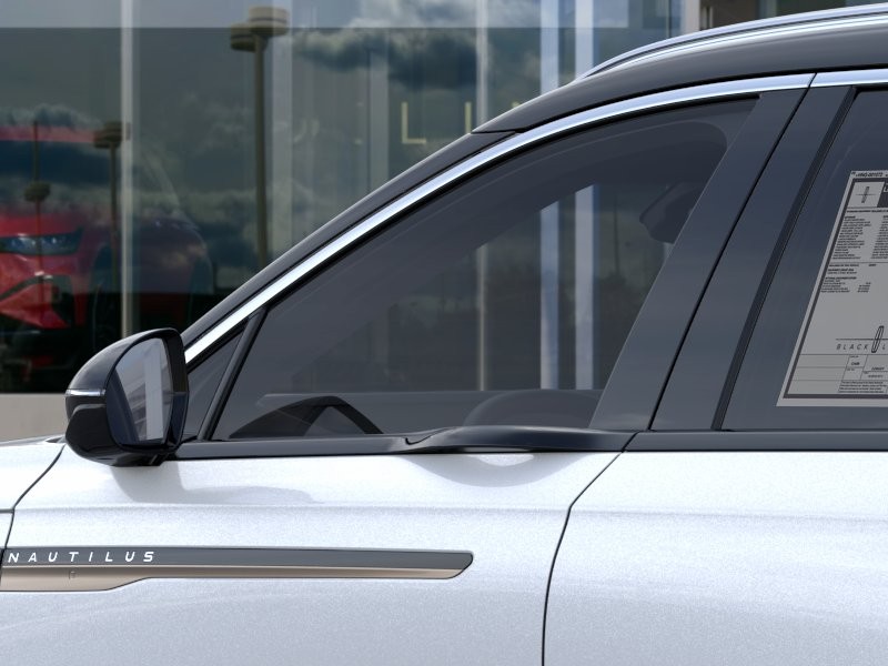 Lincoln Nautilus Vehicle Full-screen Gallery Image 20