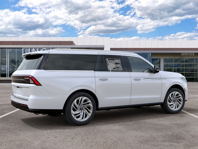2027 Lincoln Navigator L Reserve thumbnail image 06