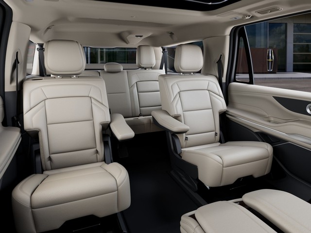2027 Lincoln Navigator L Reserve thumbnail image 11