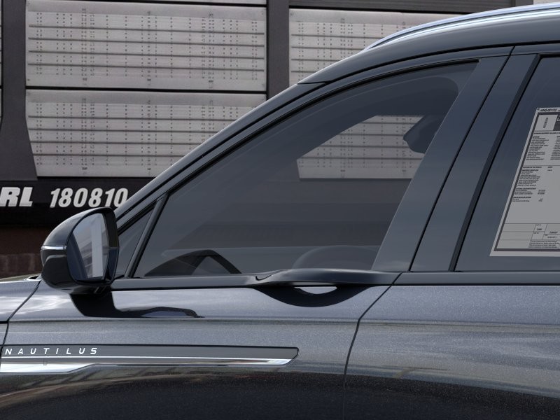 Lincoln Nautilus Vehicle Full-screen Gallery Image 20