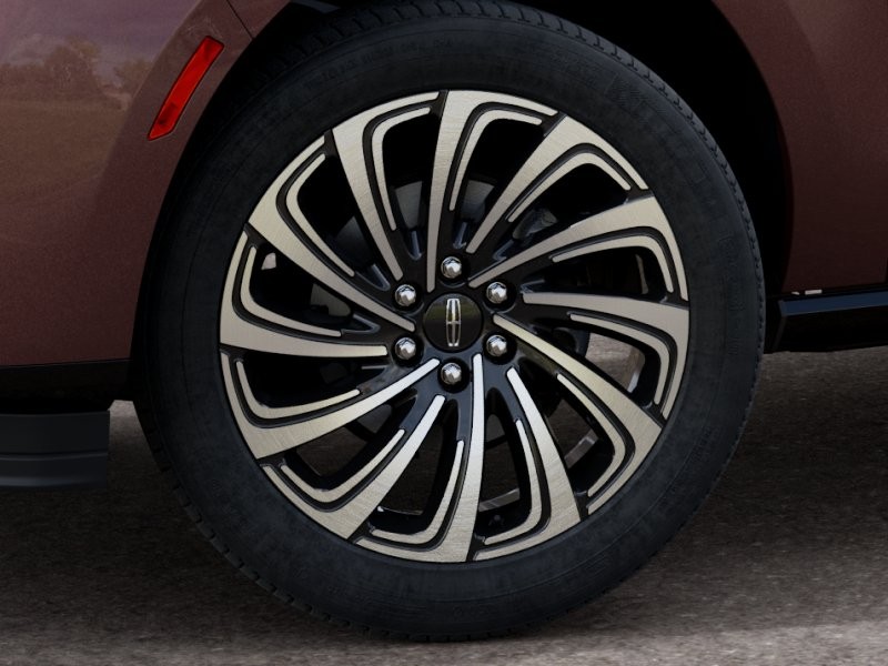 Lincoln Navigator Vehicle Full-screen Gallery Image 19
