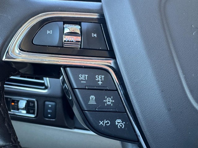 2024 Lincoln Navigator L Black Label thumbnail image 18