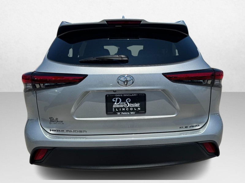 Toyota Highlander Vehicle Full-screen Gallery Image 06