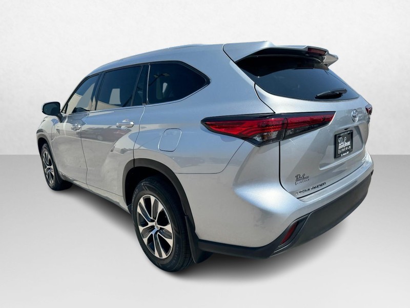 Toyota Highlander Vehicle Full-screen Gallery Image 07