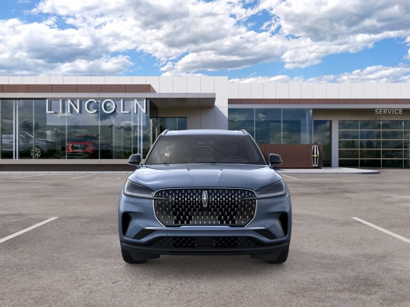 Lincoln Aviator Vehicle Full-screen Gallery Image 06