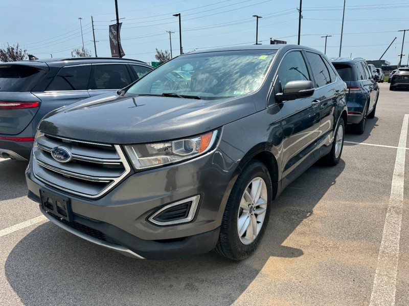 Ford Edge Vehicle Full-screen Gallery Image 03