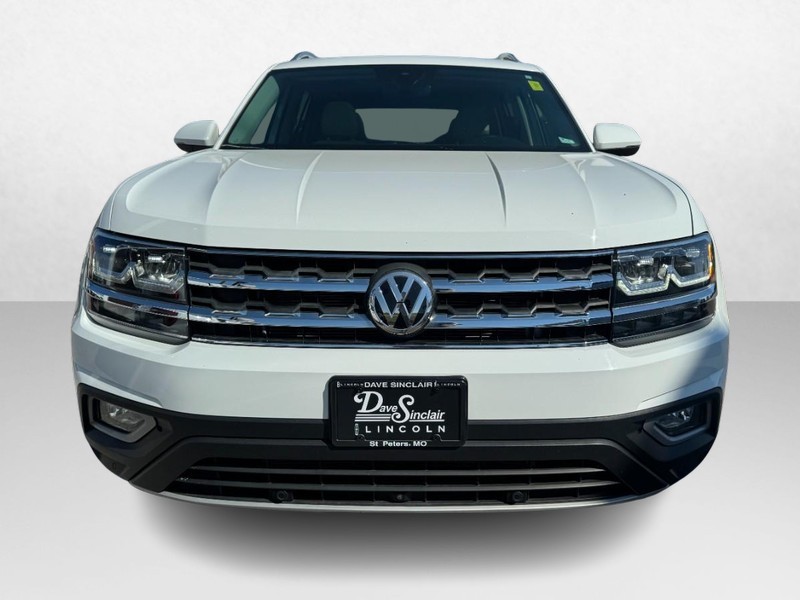 Volkswagen Atlas Vehicle Full-screen Gallery Image 02