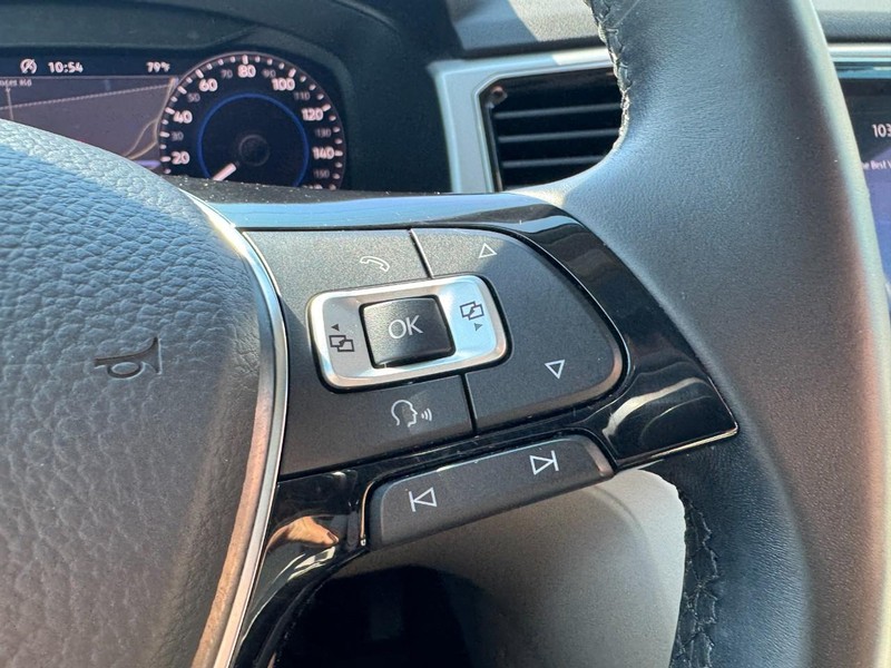 Volkswagen Atlas Vehicle Full-screen Gallery Image 17