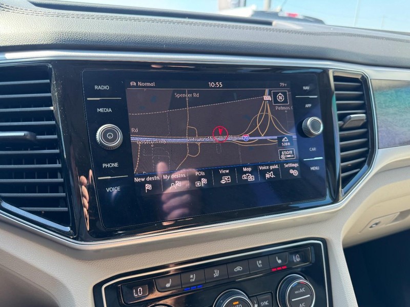 Volkswagen Atlas Vehicle Full-screen Gallery Image 23
