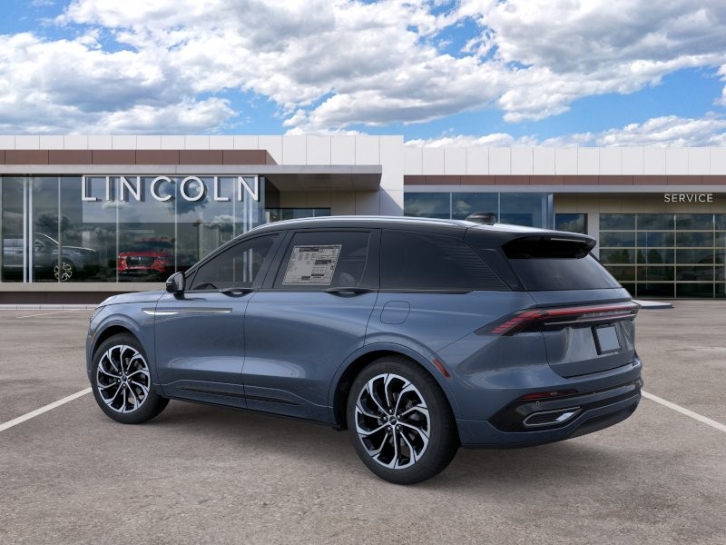 Lincoln Nautilus Vehicle Full-screen Gallery Image 04