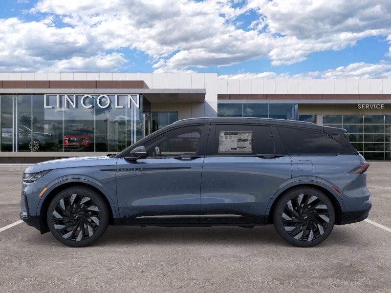 Lincoln Nautilus Vehicle Full-screen Gallery Image 03