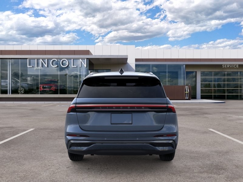Lincoln Nautilus Vehicle Full-screen Gallery Image 05