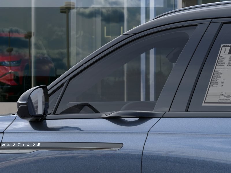 Lincoln Nautilus Vehicle Full-screen Gallery Image 20