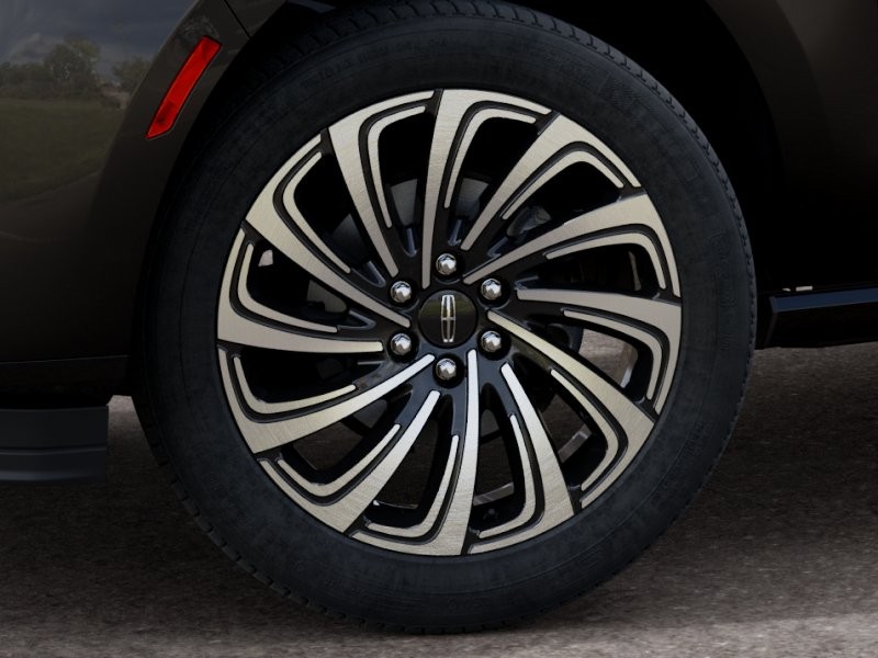 Lincoln Navigator Vehicle Full-screen Gallery Image 19