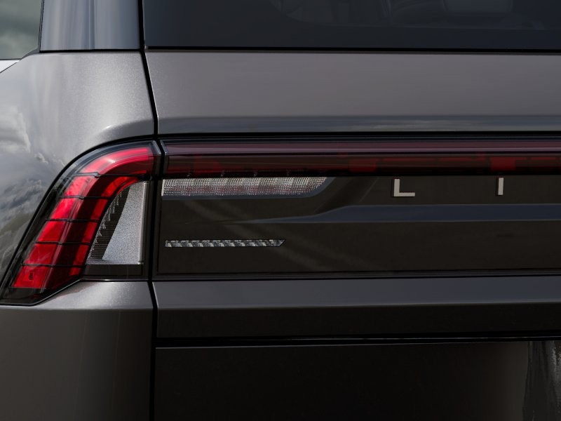 Lincoln Navigator Vehicle Full-screen Gallery Image 21