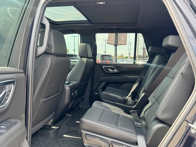 Chevrolet Tahoe Vehicle Full-screen Gallery Image 12