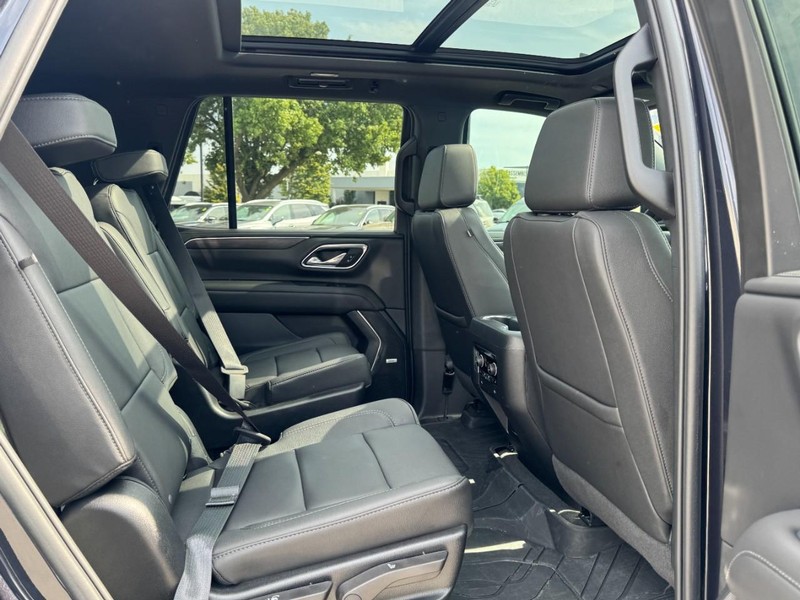 Chevrolet Tahoe Vehicle Full-screen Gallery Image 13