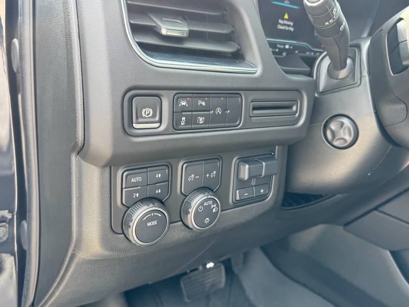 Chevrolet Tahoe Vehicle Full-screen Gallery Image 14
