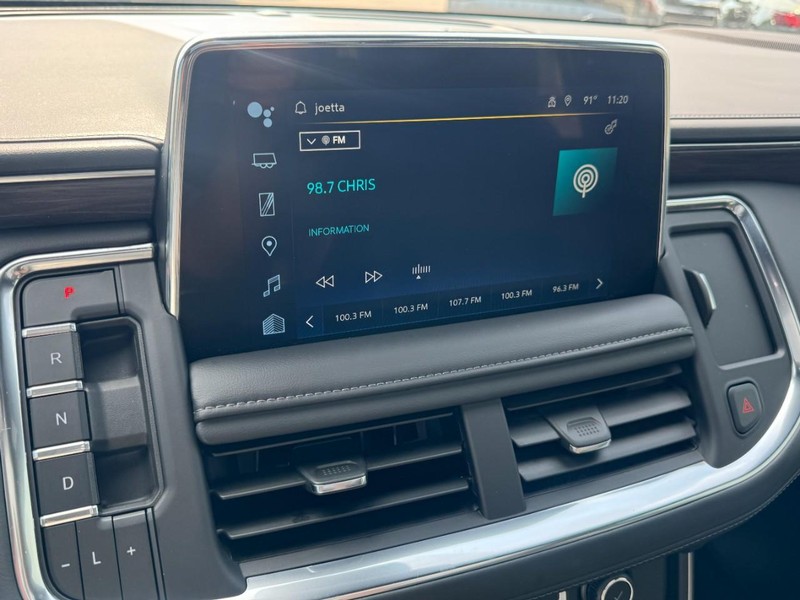 Chevrolet Tahoe Vehicle Full-screen Gallery Image 16