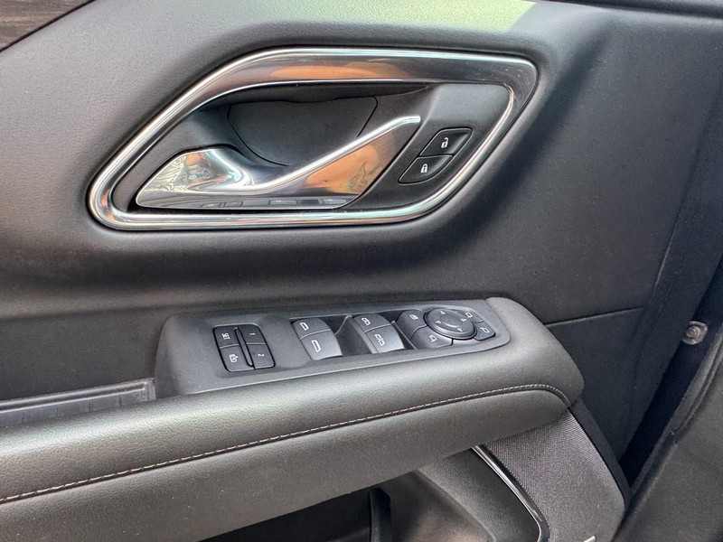 Chevrolet Tahoe Vehicle Full-screen Gallery Image 25
