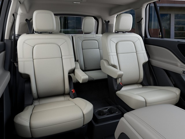 2027 Lincoln Aviator Reserve thumbnail image 11