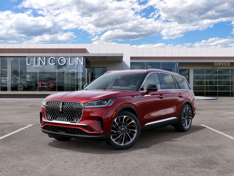 Lincoln Aviator Vehicle Full-screen Gallery Image 02