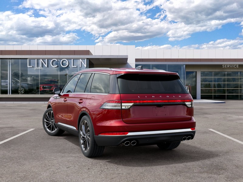 Lincoln Aviator Vehicle Full-screen Gallery Image 08