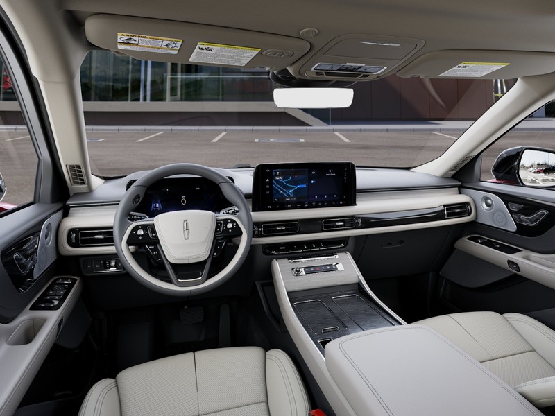 Lincoln Aviator Vehicle Full-screen Gallery Image 09
