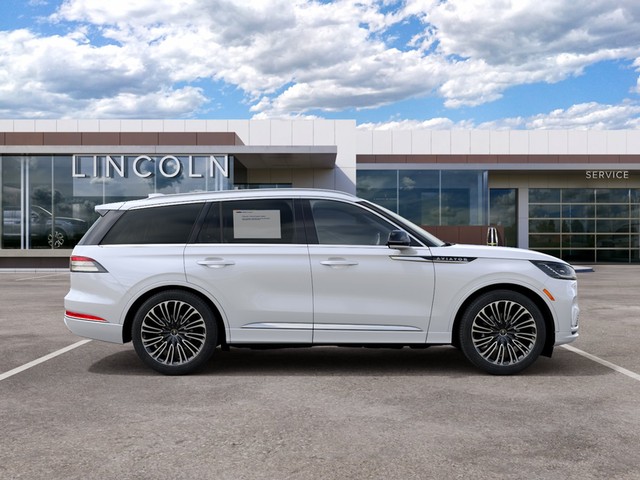 2027 Lincoln Aviator Leather thumbnail image 05