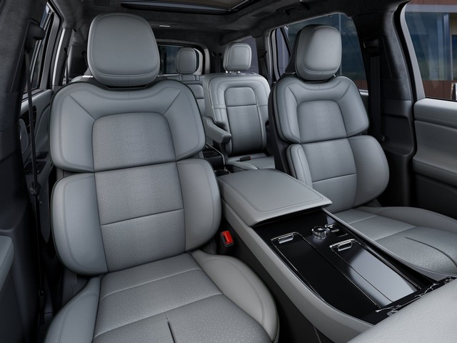2027 Lincoln Aviator Leather thumbnail image 10