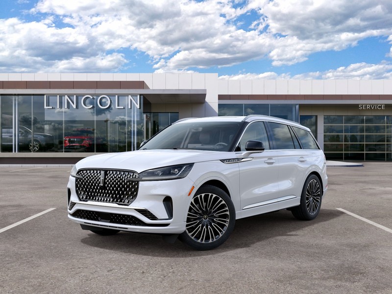 Lincoln Aviator Vehicle Full-screen Gallery Image 02
