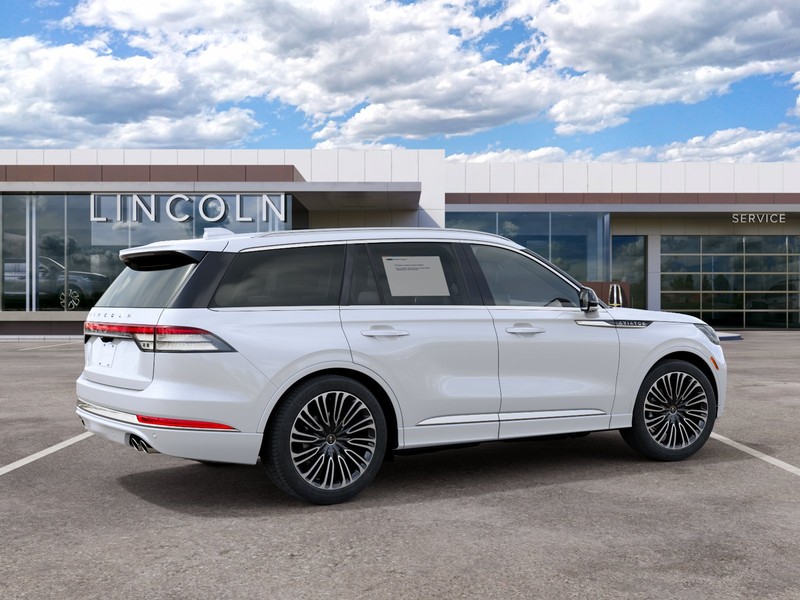 Lincoln Aviator Vehicle Full-screen Gallery Image 06