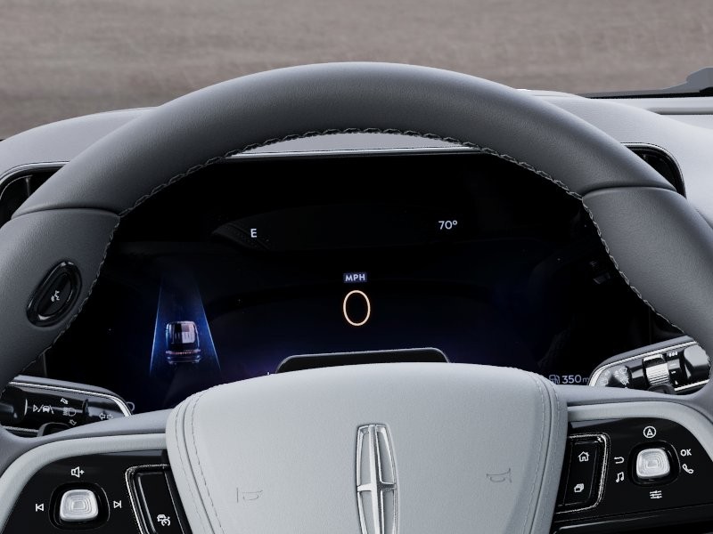 Lincoln Aviator Vehicle Full-screen Gallery Image 13