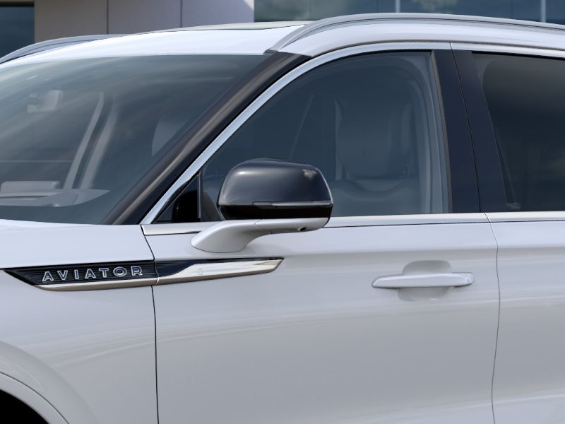 Lincoln Aviator Vehicle Full-screen Gallery Image 20