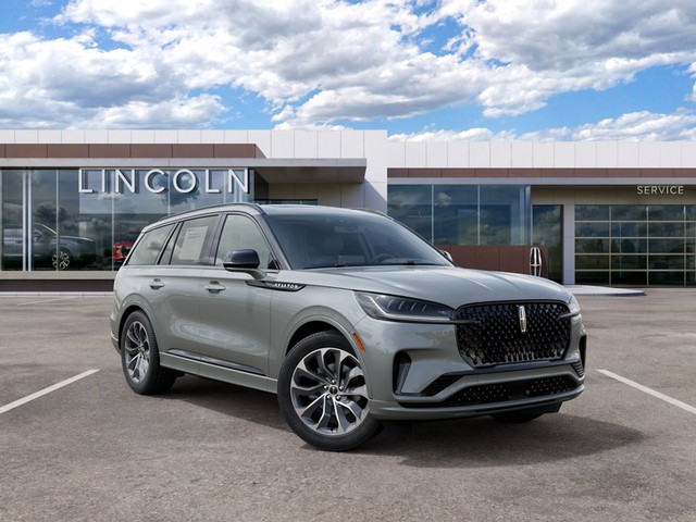 2027 Lincoln Aviator Leather thumbnail image 04